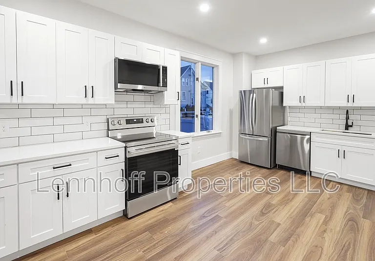 28 Clark St #1 — Photo 1