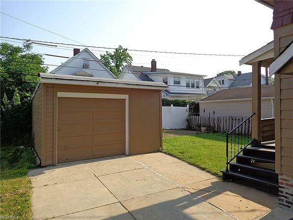 2nd image of 10209 Greenview Ave