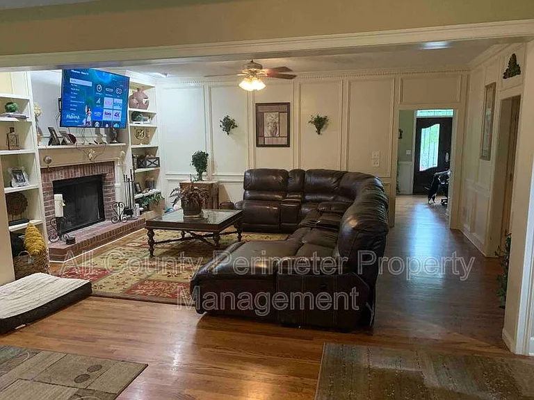 2345 Bray Ct NE — Photo 9