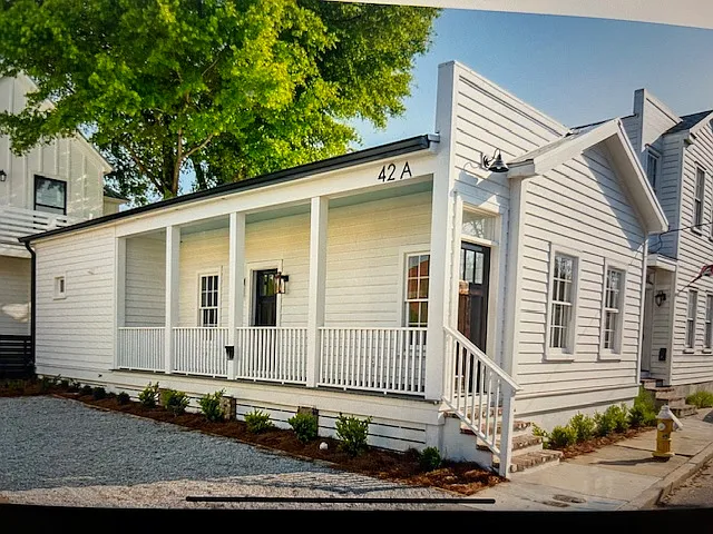 42 Poinsett St #A — Photo 16