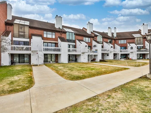 126 Merrimac St Unit 18, Newburyport, MA 01950