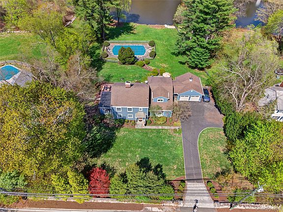 2nd image of 301 Bear Ridge Road