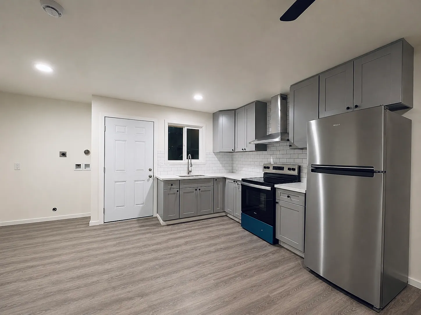 1 bed, 422 sqft, $1,900 — Photo 4