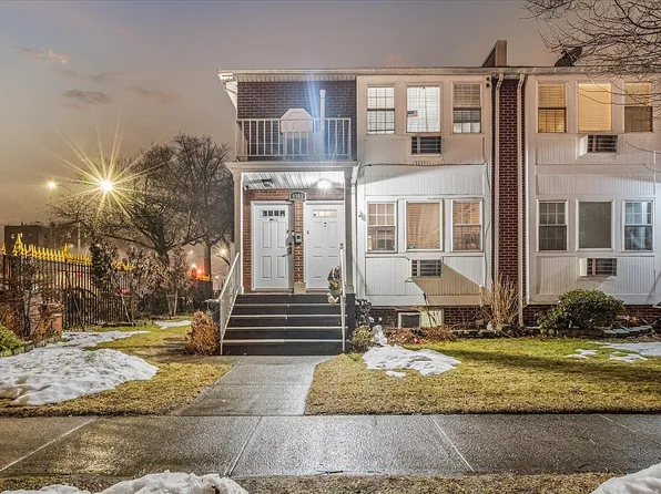 9303 90th Ave, Woodhaven, NY 11421