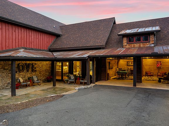 4th image of 450 Miracle Ln