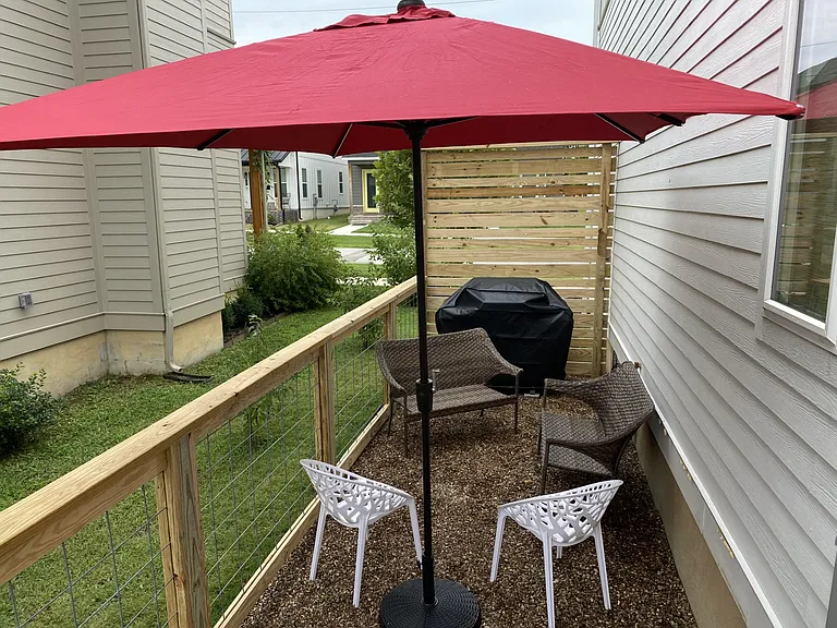 1356 S Duncan Ave — Photo 23