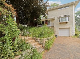 1826 Alameda St, Roseville, MN 55113