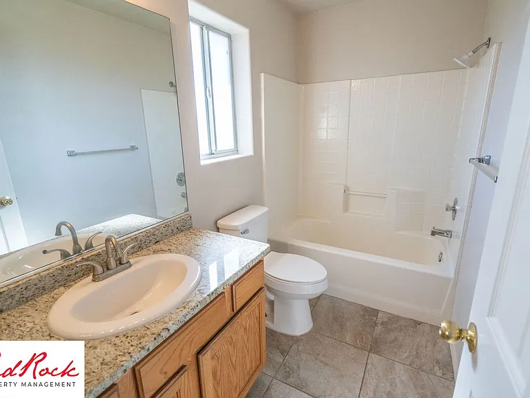 Fourplex - 620 W Evans Ridge — Photo 89