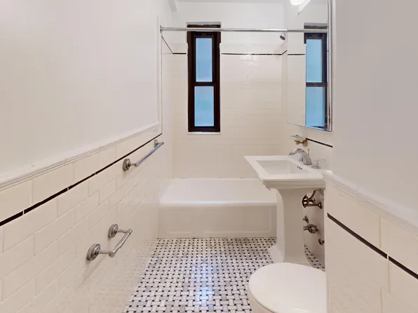 141 East 56th Street image 12 of 13