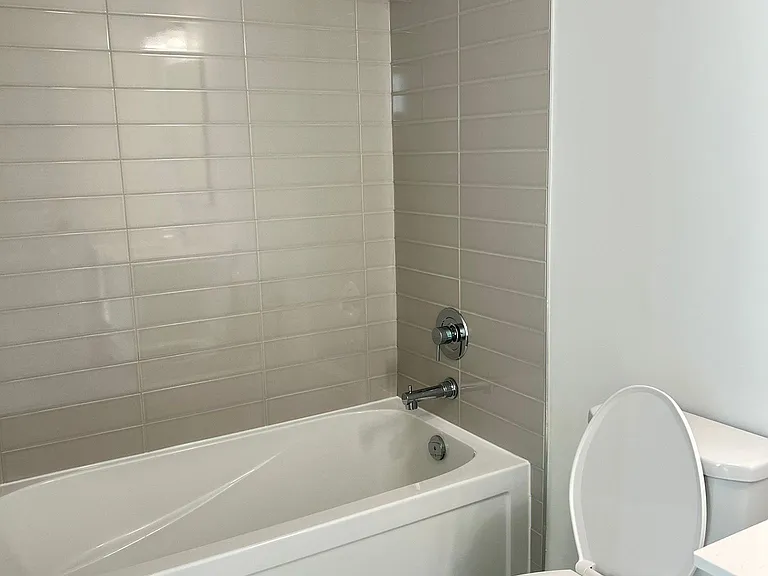 1333 Weber St E #905 — Photo 18