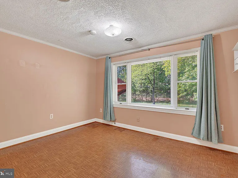 6013 Neilwood Dr — Photo 4