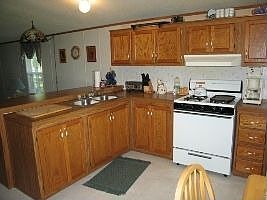 2nd image of 7040 Woodland Trl