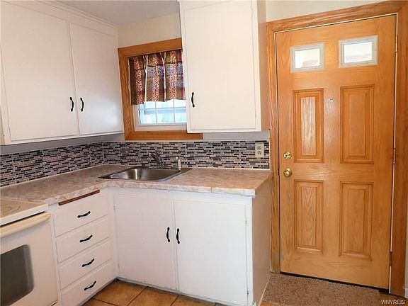 5th image of 64 Northcrest Ave