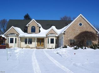 20 Marko Ln, Brooklyn Heights, OH 44131