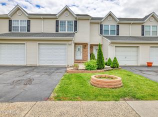 26 Lorenzo Ct, Aberdeen, NJ 07747
