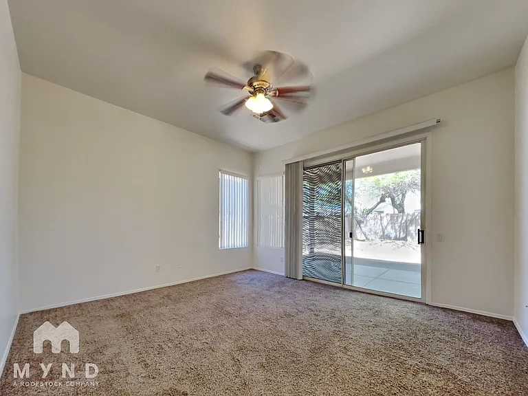 4528 E Rowel Rd — Photo 10