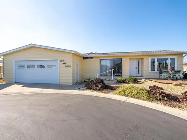 114 Poinsettia Gardens Dr, Ventura, CA 93004