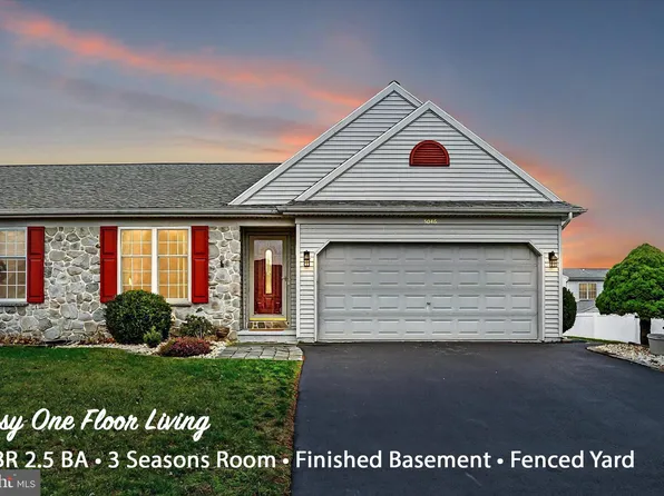 5046 Field View Dr, Mount Joy, PA 17552