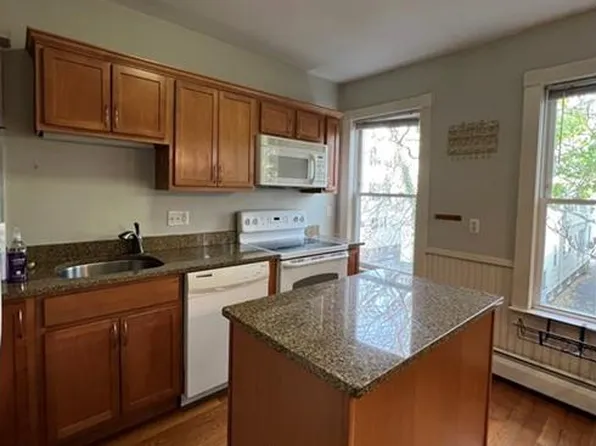25 Rossmore St, Somerville, MA