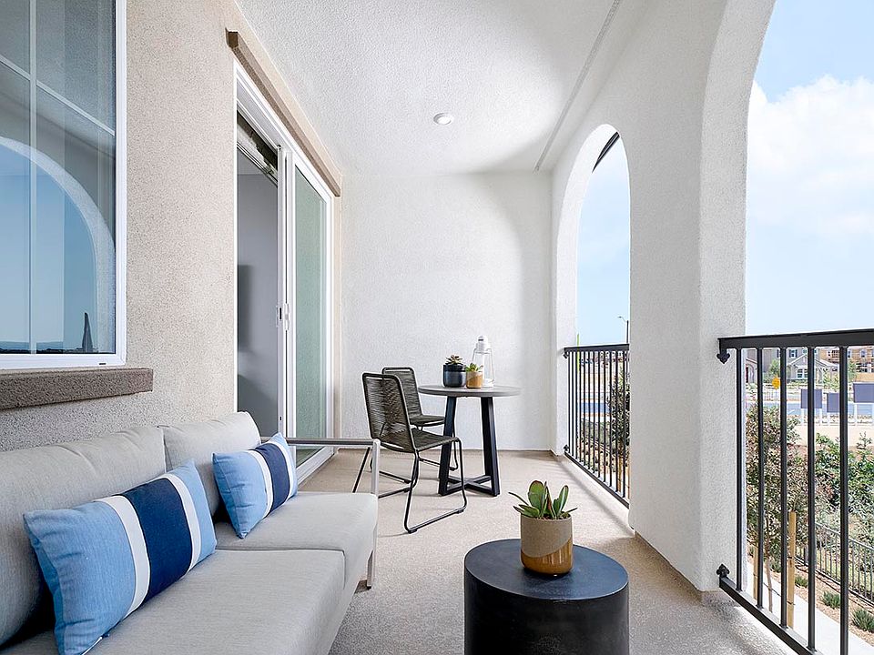 Plan 6 Model Home Deck