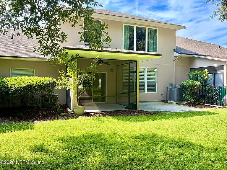 1720 Cross Pines Dr — Photo 2