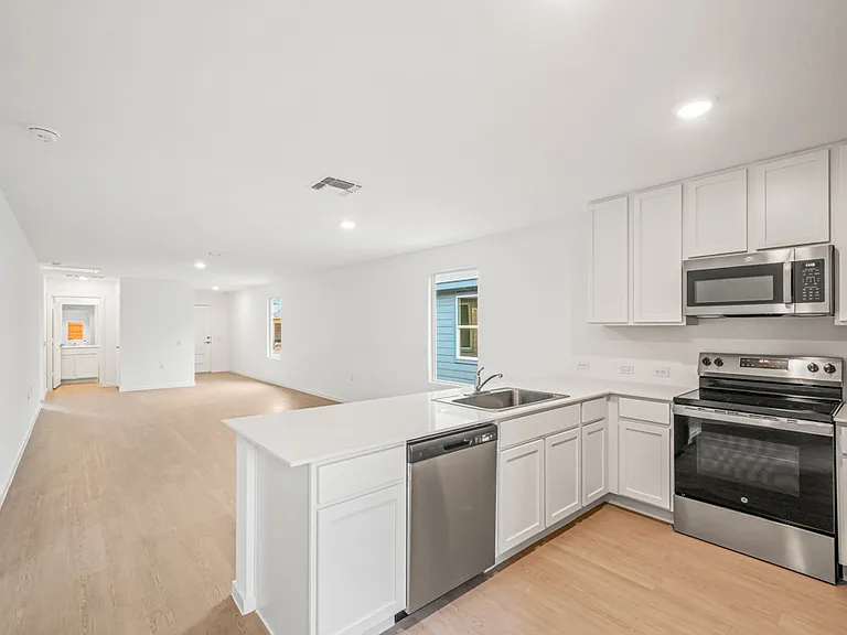 3911 Bates Pl — Photo 4