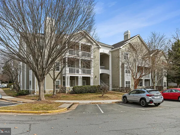 1701 Lake Shore Crest Dr APT 24, Reston, VA 20190