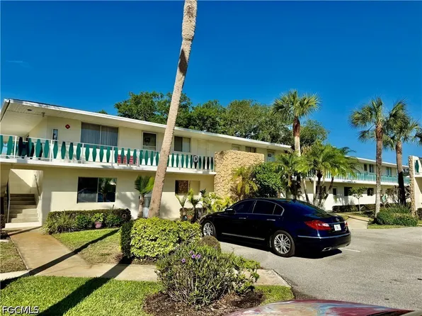 343 Joel Blvd APT 211D, Lehigh Acres, FL 33936