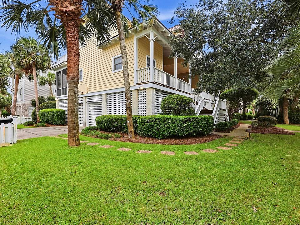 1st image of 13 Beachwalker Ct.