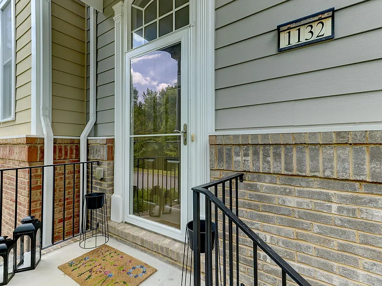 1132 Drayton Ct — Photo 6