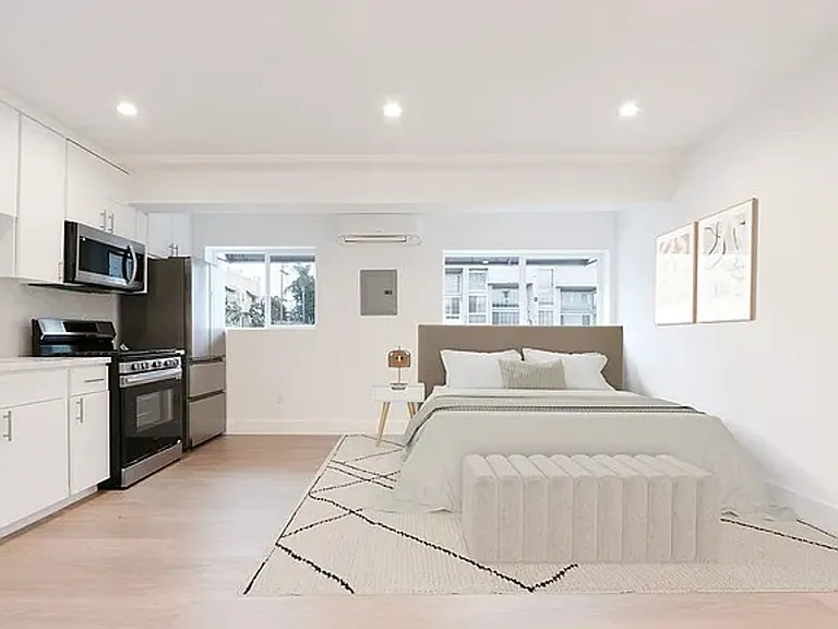 Welcome to Modern West LA Living at 1703 Armacost Ave! — Photo 7