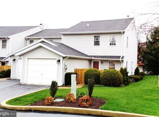 202 Kensington Ct, York, PA 17402