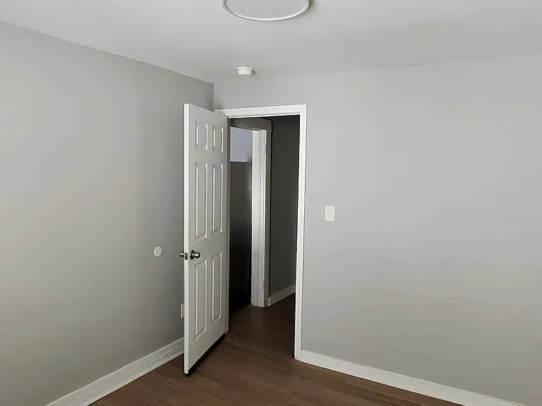 982 Pembroke St #2L — Photo 5