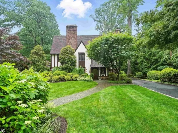 15 Wayside Pl, Montclair Twp., NJ 07042