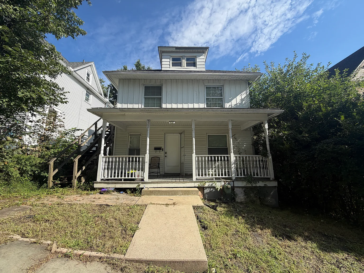 4 bed, 2046 sqft, $3,000 — Photo 4