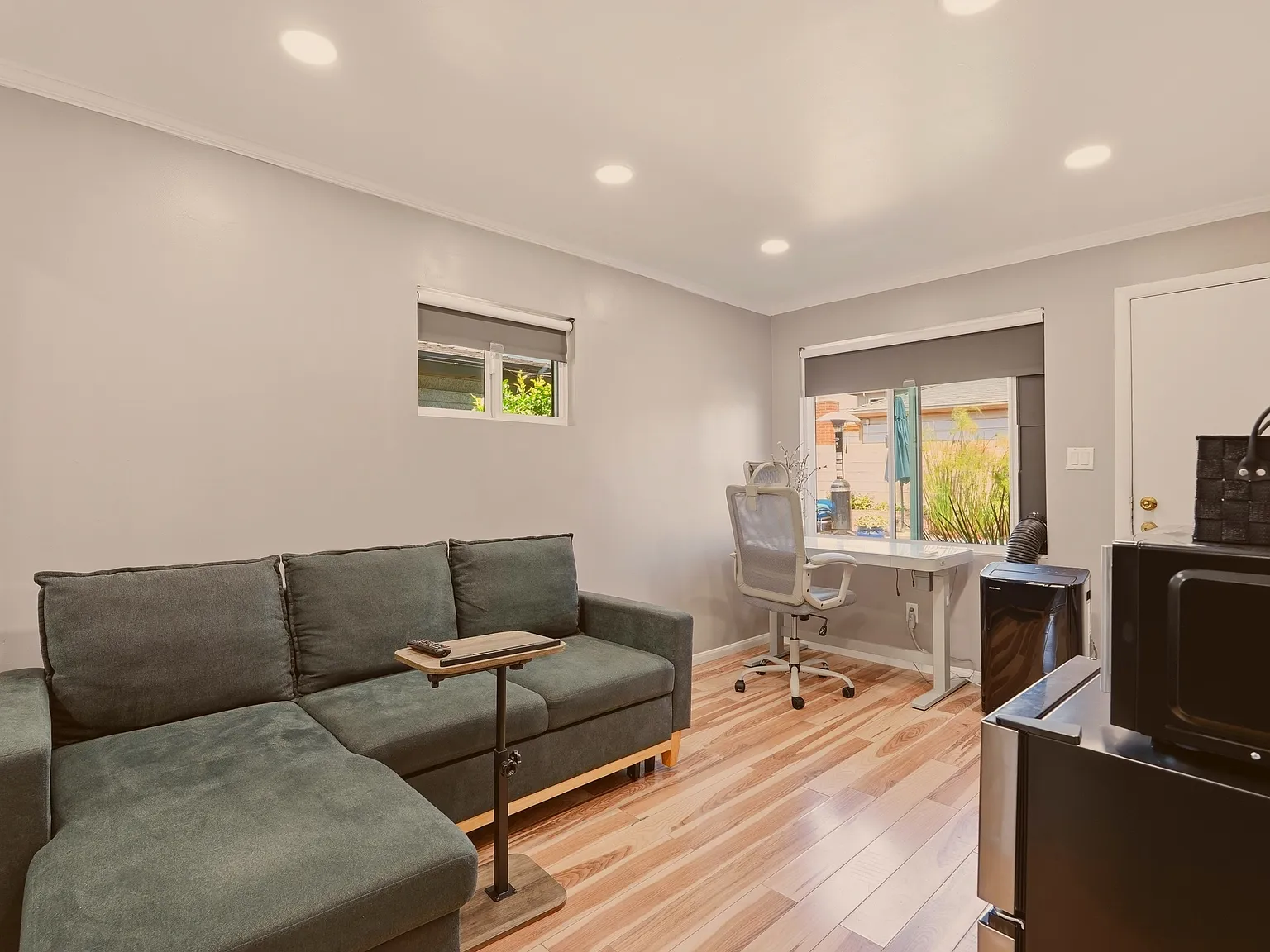 Studio, $1,750 — Photo 4