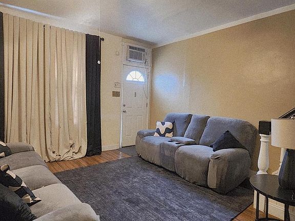 4th image of 437 Purdy St