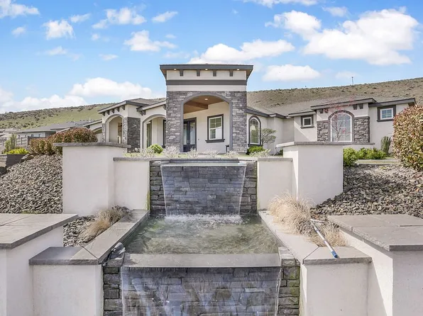 1412 Meadow Hills Dr, Richland, WA 99352