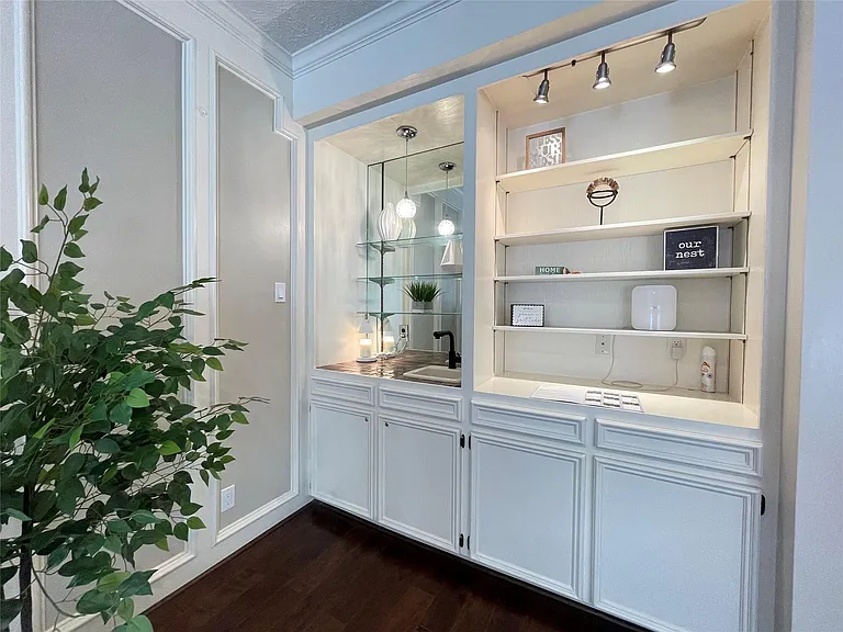 1715 Country Squire Dr — Photo 24