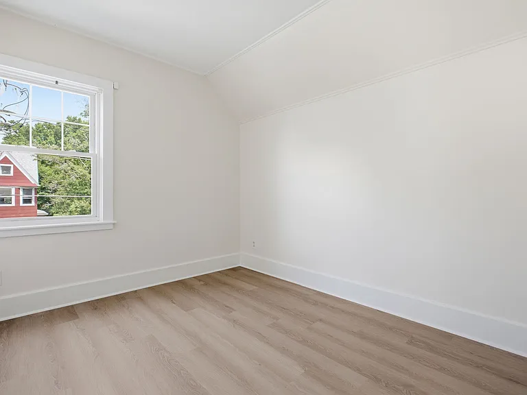 84 Sherwood Pl #2 — Photo 14