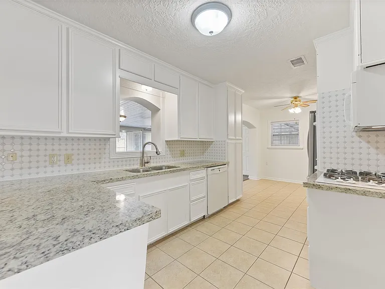 10515 Eddystone Dr — Photo 11