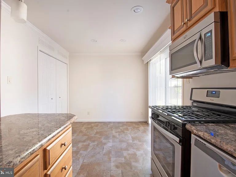 121 Bluebell Dr #11 — Photo 12