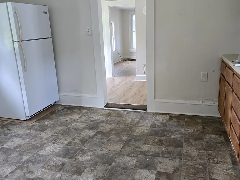 504 Taggart St — Photo 15