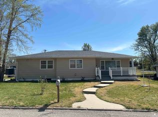 319 E Franklynn St, Herington, KS 67449