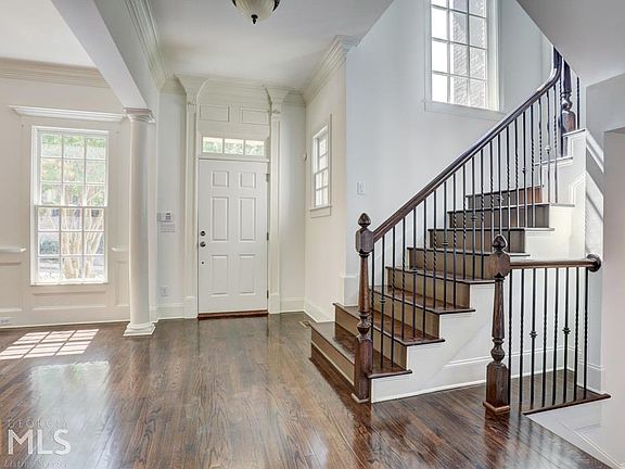4th image of 2007 Kensington Green Dr SE