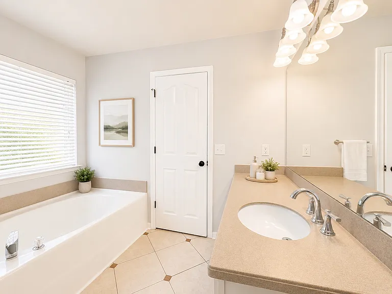 16131 Circlegreen Dr — Photo 12