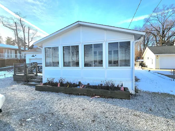 4850 S County Road 210, Knox, IN 46534