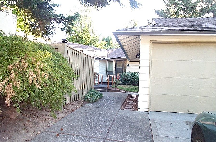 2nd image of 9105 SW Monterey Pl