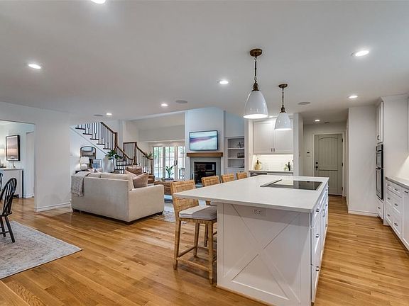 3rd image of 9608 Covemeadow Dr