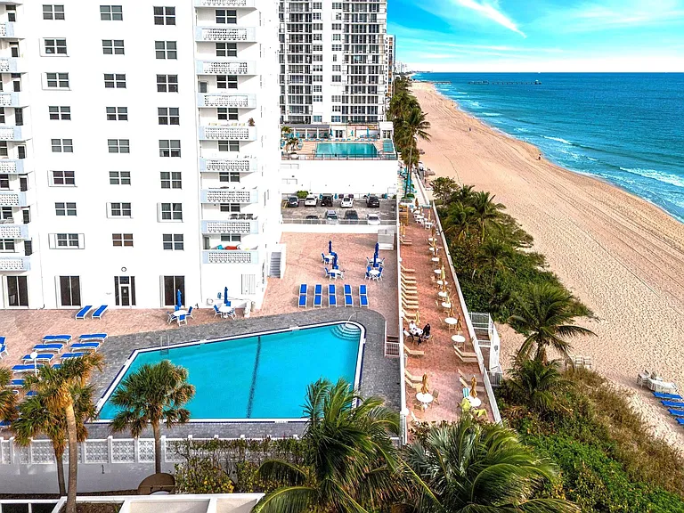 4250 Galt Ocean Dr #PHB — Photo 42